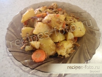Картошка с тушенкой в мультиварке