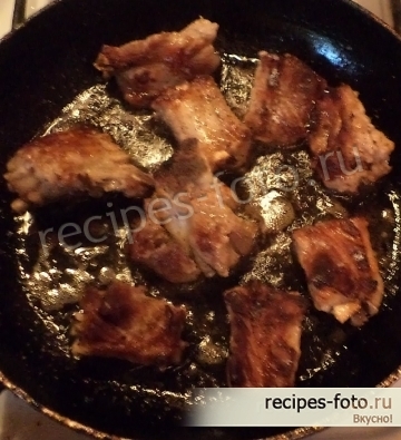 Картошка с ребрышками в горшочке в духовке