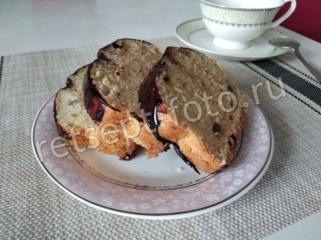 Кекс с изюмом на молоке и растительном масле