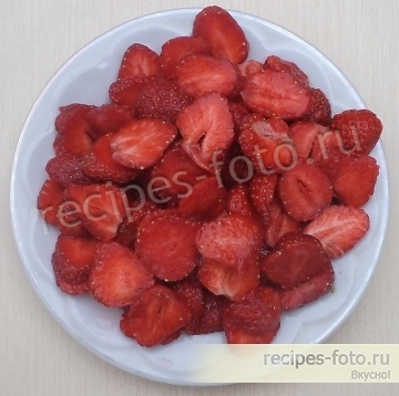 Кекс с клубникой