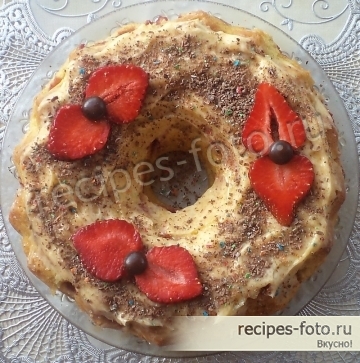 Кекс с клубникой