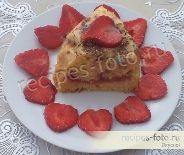 Кекс с клубникой
