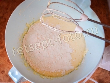 Кексы с изюмом на маргарине