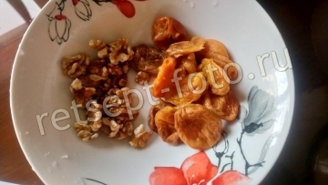 Кексы с курагой и орехами без молока и масла