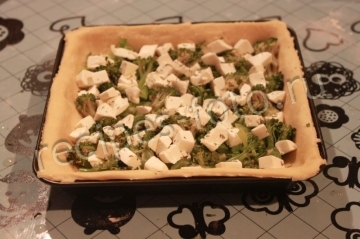 Киш с брокколи и сыром Фета