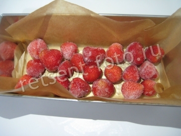 Клафути с клубникой