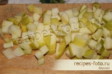 Классический глинтвейн с яблоками и медом