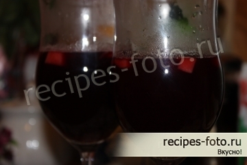 Классический глинтвейн с яблоками и медом