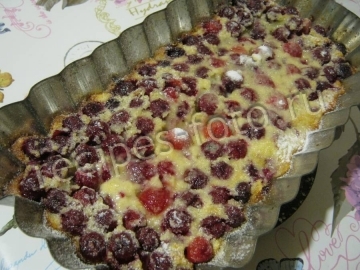 Классический клафути с вишней