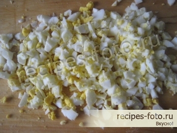 Классический салат с тунцом и рисом