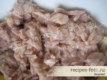 Классический салат с тунцом и рисом