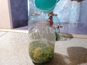 Компот из крыжовника, мяты и лимона на зиму