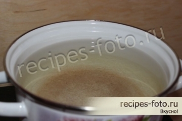 Компот из свежих яблок и брусники