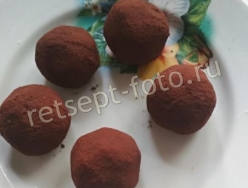 Конфеты из изюма и орехов с какао