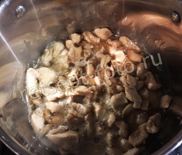 Корейский суп миёккук с водорослями и курицей