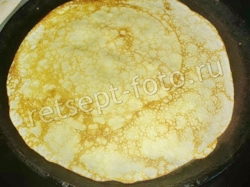 Корзиночки из блинов с фруктами и мороженым