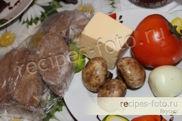 Котлеты запеченные в духовке с помидором, грибами и сыром