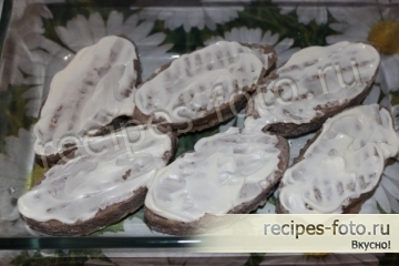 Котлеты запеченные в духовке с помидором, грибами и сыром