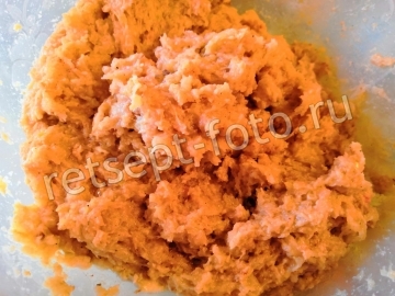 Котлеты с начинкой из сыра, масла и зелени