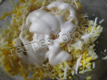 Крабовые палочки фаршированные сыром и яйцом на праздник
