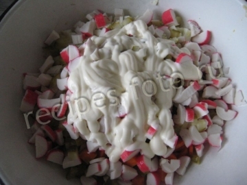Крабовый салат с крабовыми палочками и картошкой