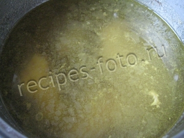 Красный борщ с курицей
