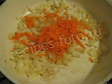 Красный борщ с курицей
