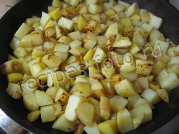Кролик с грибами и картошкой в сметане