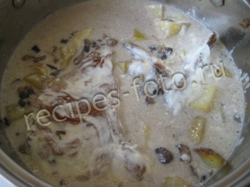 Кролик с грибами и картошкой в сметане