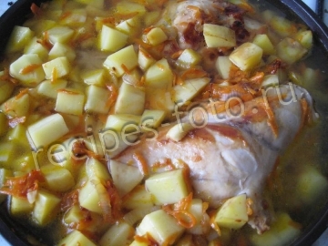 Кролик с картошкой