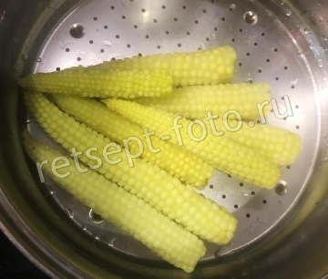 Кукуруза консервированная в початках