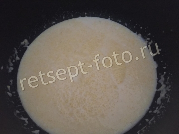 Кукурузная каша с молоком в мультирваке
