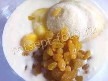 Кулич на кефире с изюмом без дрожжей