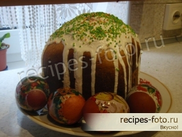 Пасхальный кулич с изюмом в хлебопечке