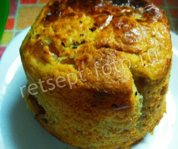 Кулич с мармеладом и орехами