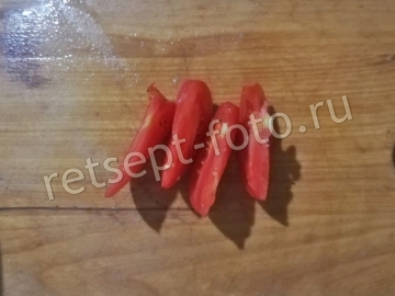 Куриная грудка с помидором и сыром в духовке