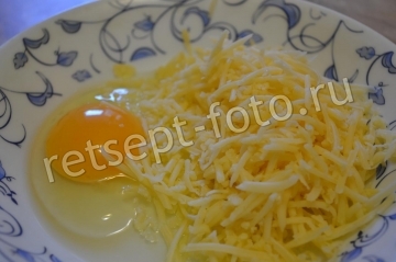 Куриная печень с овощами и сыром в духовке