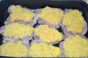 Куриное филе с картошкой и помидорами в духовке