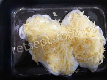Куриное филе запеченное в йогурте с сыром