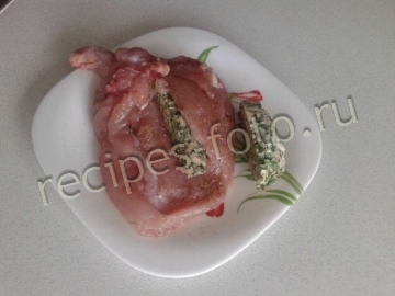 Куриные котлеты по-киевски с беконом