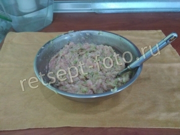 Куриные котлеты с кабачком