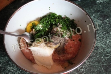 Куриные котлеты с манкой