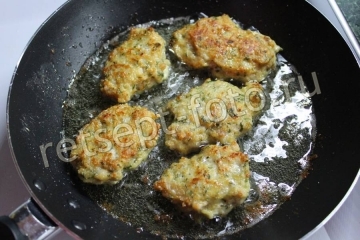 Куриные котлеты с манкой