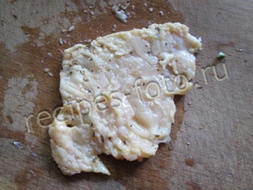 Куриные отбивные с сыром в кляре (рулетики)