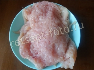 Куриные рулетики с грибами и сыром в сливках в духовке