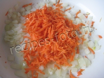 Куриный суп-пюре с картофелем и гренками