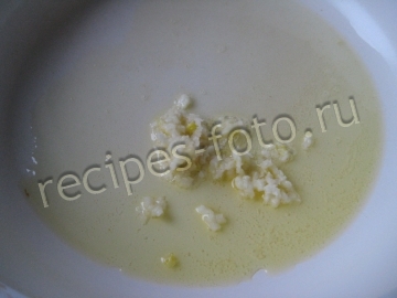 Куриный суп-пюре с картофелем и гренками