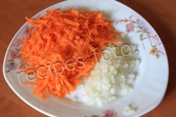 Куриный суп с яйцом и вермишелью