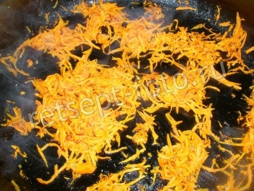 Курица карри с грушей и стручковой фасолью