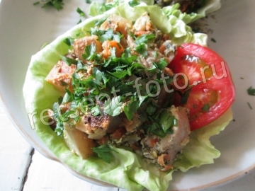 Курица с картошкой и капустой в рукаве